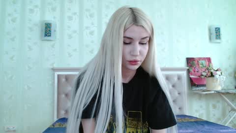 Snapshot of alison_moonlight chatting on May 11, 2026, 11:05 am Alison online show from May 11, 2026, 11:05 am