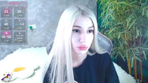 Snapshot of alison_moonlight chatting on July 9, 2026, 3:32 am Alison online show from July 9, 2026, 3:32 am