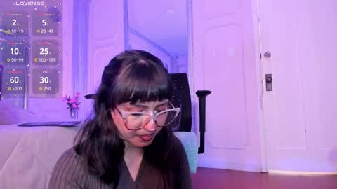 Snapshot of alisonfishert chatting on October 27, 2025, 12:53 pm Alison Fishert online show from October 27, 2025, 12:53 pm