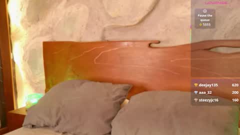 Alison Moon  online show from February 1, 2026, 12:26 pm