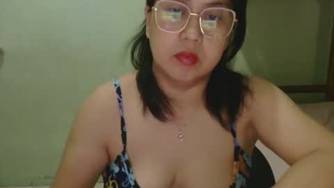 alissalove18 online show from April 28, 2026, 2:27 am