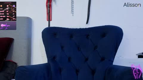 alisson0002 online show from October 12, 2025, 11:42 am