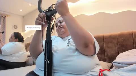 Alisson online show from December 17, 2025, 11:05 am