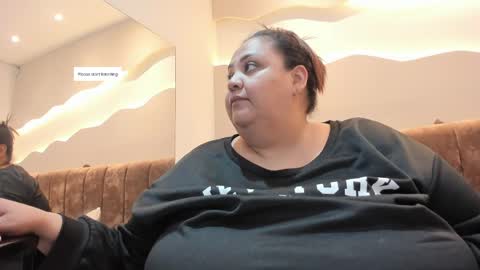 Alisson online show from April 18, 2026, 11:47 am