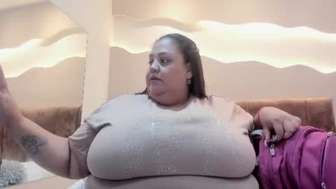 Snapshot of alisson_am chatting on June 19, 2026, 11:36 am Alisson online show from June 19, 2026, 11:36 am