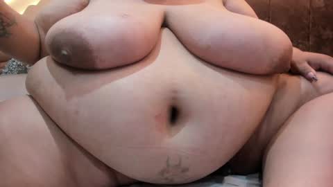 Snapshot of alisson_am chatting on July 25, 2026, 6:05 pm Alisson online show from July 25, 2026, 6:05 pm