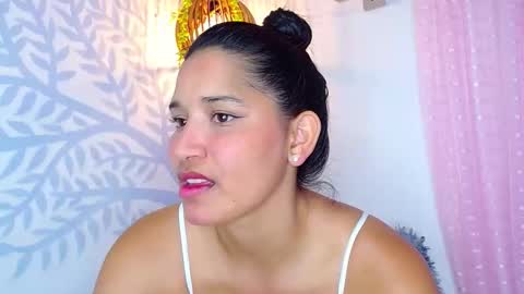 Snapshot of alisson_wiley chatting on April 27, 2026, 6:39 pm alisson online show from April 27, 2026, 6:39 pm