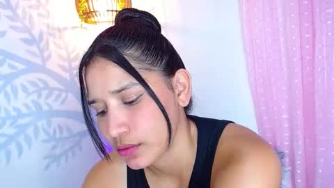 Snapshot of alisson_wiley chatting on May 5, 2026, 5:48 am alisson online show from May 5, 2026, 5:48 am