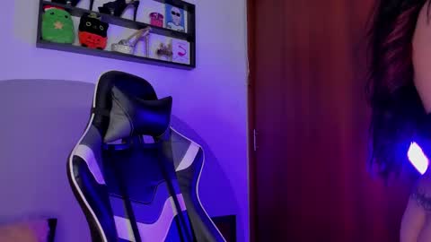 Alisson online show from March 4, 2025, 8:35 am