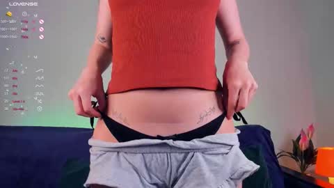 Snapshot of alivialovely chatting on October 7, 2025, 9:28 am Alivia online show from October 7, 2025, 9:28 am