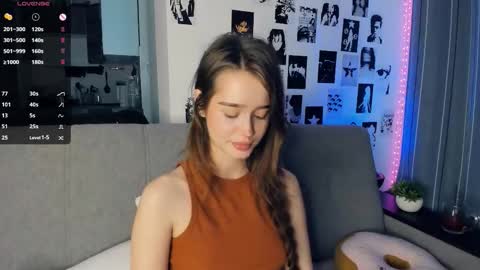 Snapshot of alivialovely chatting on November 6, 2025, 9:21 am Alivia online show from November 6, 2025, 9:21 am