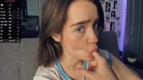 Snapshot of alivialovely chatting on November 11, 2025, 9:42 am Alivia online show from November 11, 2025, 9:42 am