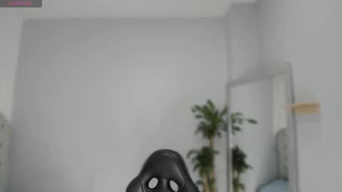 alix_18 online show from September 14, 2025, 11:09 am