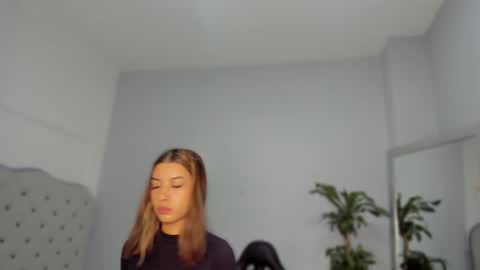 alix_18 online show from October 14, 2025, 11:11 am