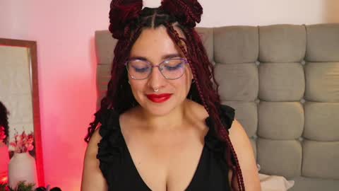 Alix online show from December 30, 2024, 8:04 pm