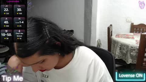 Snapshot of alix_beltran chatting on April 26, 2026, 11:24 pm Alix online show from April 26, 2026, 11:24 pm