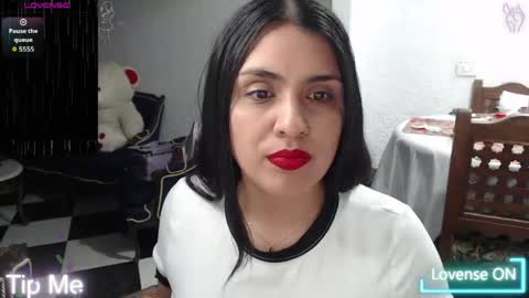 Snapshot of alix_beltran chatting on May 15, 2026, 2:29 am Alix online show from May 15, 2026, 2:29 am