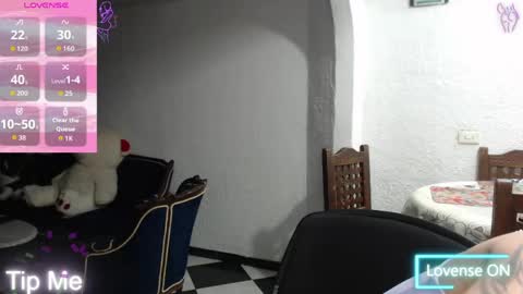 Snapshot of alix_beltran chatting on May 25, 2026, 12:05 am Alix online show from May 25, 2026, 12:05 am