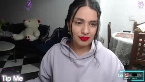 Snapshot of alix_beltran chatting on June 2, 2026, 2:35 am Alix online show from June 2, 2026, 2:35 am