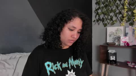 Snapshot of alixon_fiore5 chatting on December 31, 2024, 2:14 pm alixon online show from December 31, 2024, 2:14 pm