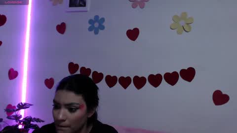 Lola online show from January 31, 2025, 3:52 am