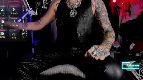 Snapshot of allanhurtss chatting on October 23, 2025, 11:57 pm online show from October 23, 2025, 11:57 pm