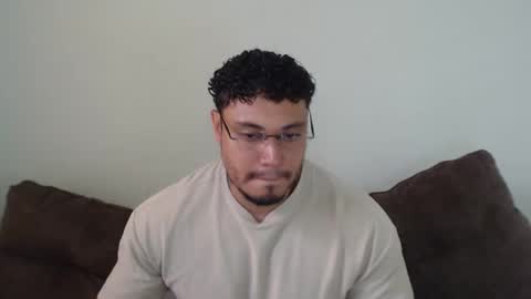 Snapshot of allen_ferrer10 chatting on April 8, 2026, 2:39 pm allen_ferrer10 online show from April 8, 2026, 2:39 pm