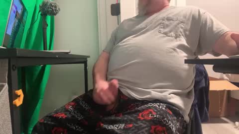 Allergictolove online show from February 8, 2025, 7:59 pm