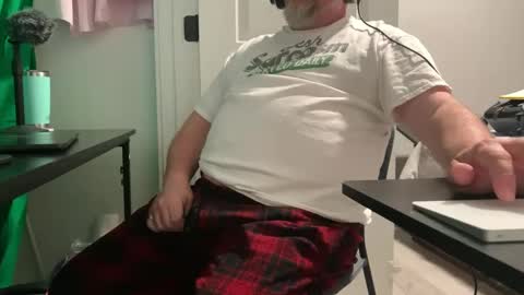 Allergictolove online show from September 16, 2025, 7:53 am