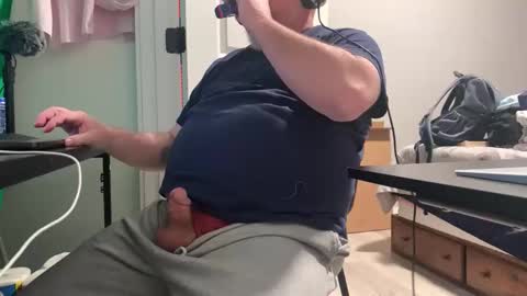 Allergictolove online show from January 13, 2026, 7:08 pm