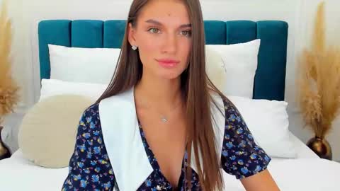 Lexi online show from September 13, 2025, 5:24 pm