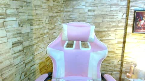 Lavinia  online show from April 6, 2026, 4:46 am