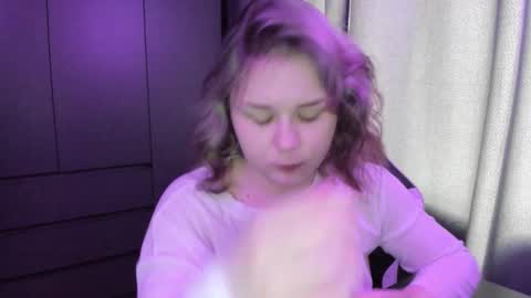 Snapshot of alli_zi chatting on December 16, 2025, 5:12 am Blair online show from December 16, 2025, 5:12 am