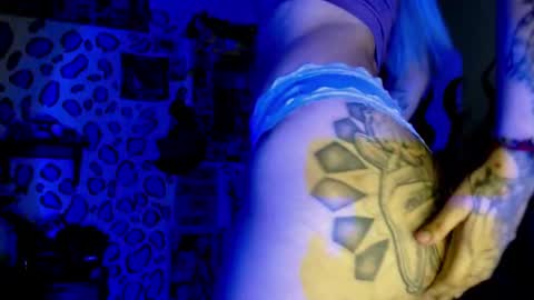 allice_rousse_ online show from September 18, 2025, 11:40 pm