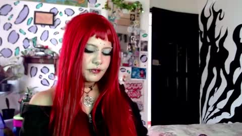 allice_rousse_ online show from September 30, 2025, 9:09 pm