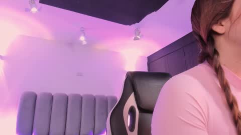 Snapshot of allicelover chatting on December 15, 2025, 11:36 am ALLICE online show from December 15, 2025, 11:36 am