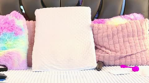 Allicia online show from January 9, 2025, 10:31 pm