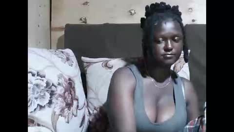 Snapshot of allie_quin chatting on March 22, 2026, 9:23 am Allie online show from March 22, 2026, 9:23 am