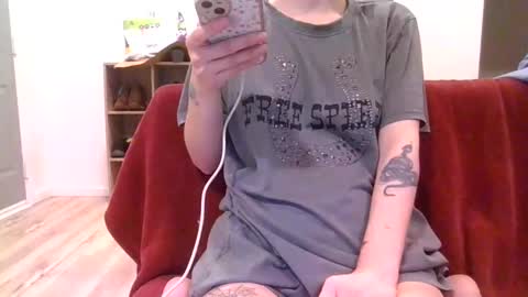 alliebearx online show from January 30, 2025, 5:41 am