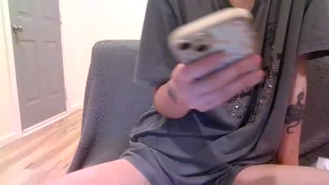 alliebearx online show from February 12, 2025, 5:05 am