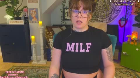 Snapshot of allieberrybb chatting on January 15, 2025, 3:29 pm  bb  online show from January 15, 2025, 3:29 pm
