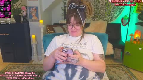 Snapshot of allieberrybb chatting on January 22, 2025, 8:18 am  bb  online show from January 22, 2025, 8:18 am