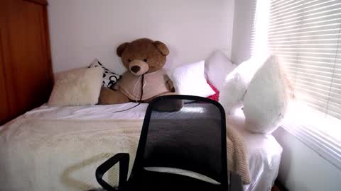 Allie  online show from December 24, 2024, 3:47 pm