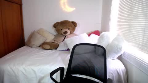 Allie  online show from January 31, 2025, 7:18 pm