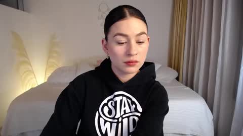 Allie  online show from January 13, 2026, 11:21 pm