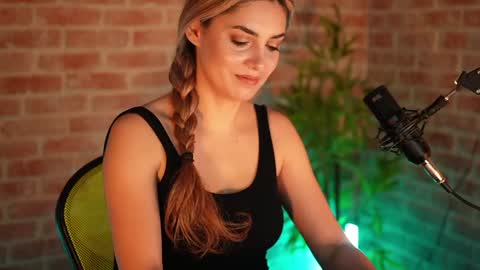 Allie online show from December 22, 2024, 6:17 am