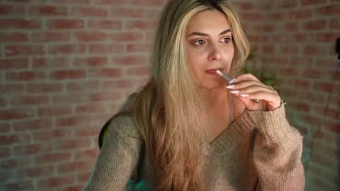 Allie online show from December 23, 2024, 1:45 pm