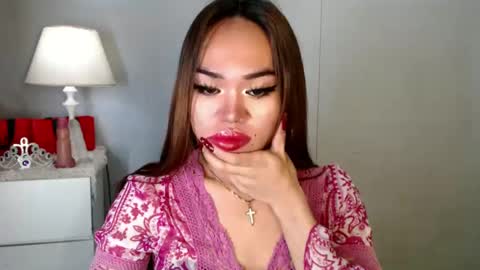 Snapshot of allirah20x chatting on December 14, 2024, 9:35 pm Allirah online show from December 14, 2024, 9:35 pm