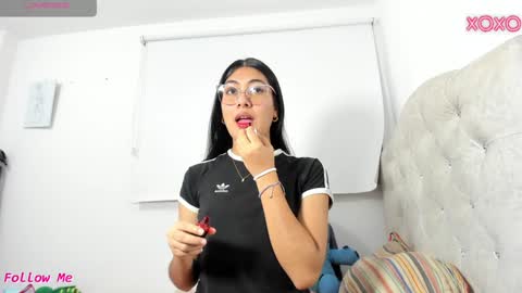 Snapshot of allison_18_ chatting on January 15, 2025, 8:30 am Nana online show from January 15, 2025, 8:30 am