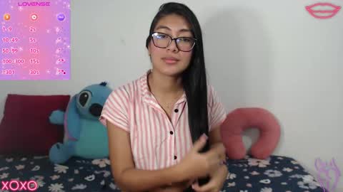 Snapshot of allison_18_ chatting on September 10, 2025, 12:05 pm Nana online show from September 10, 2025, 12:05 pm